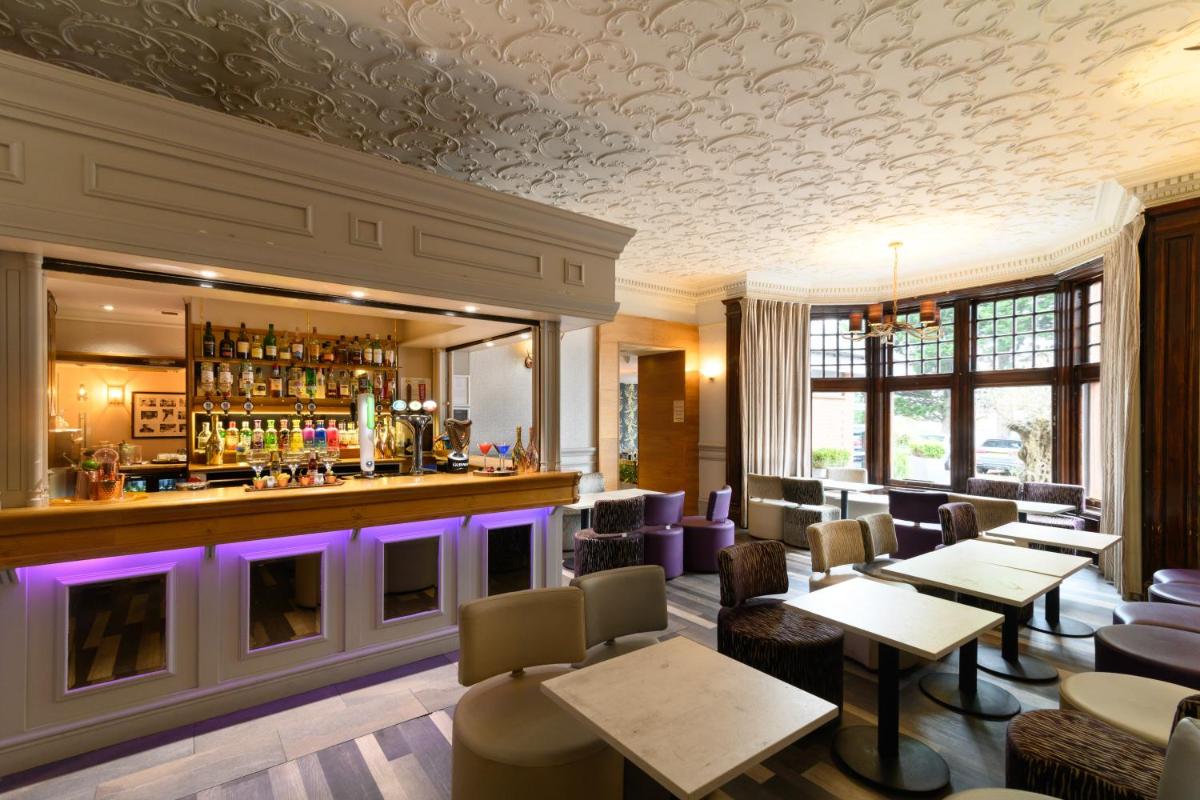 Glynhill Hotel &amp; Spa near Glasgow Airport - Housity