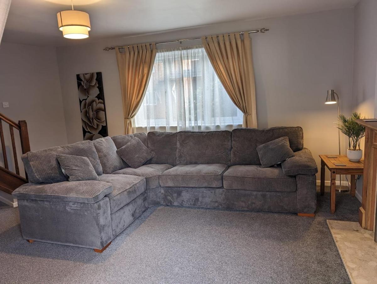 Beautiful 2 Bedroom house in Broughton Astley - Housity