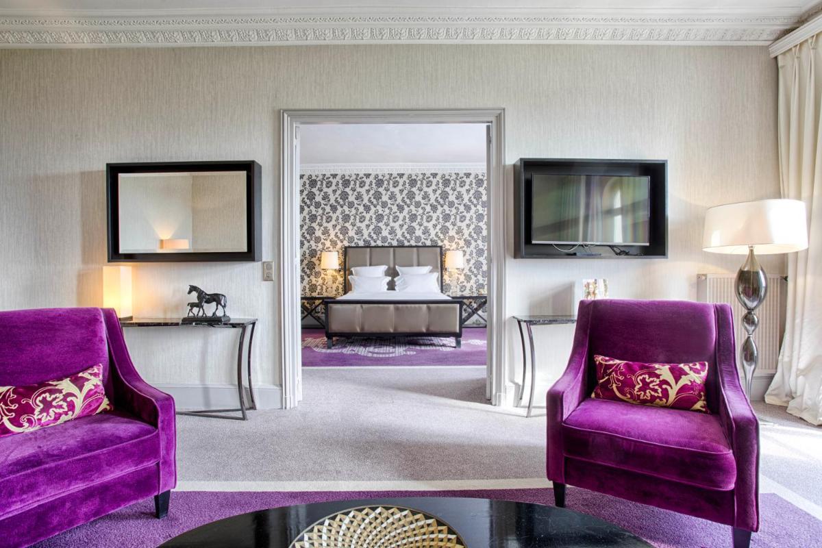 Coin salon dans l'établissement Le Grand Hotel de Cabourg - MGallery Collection