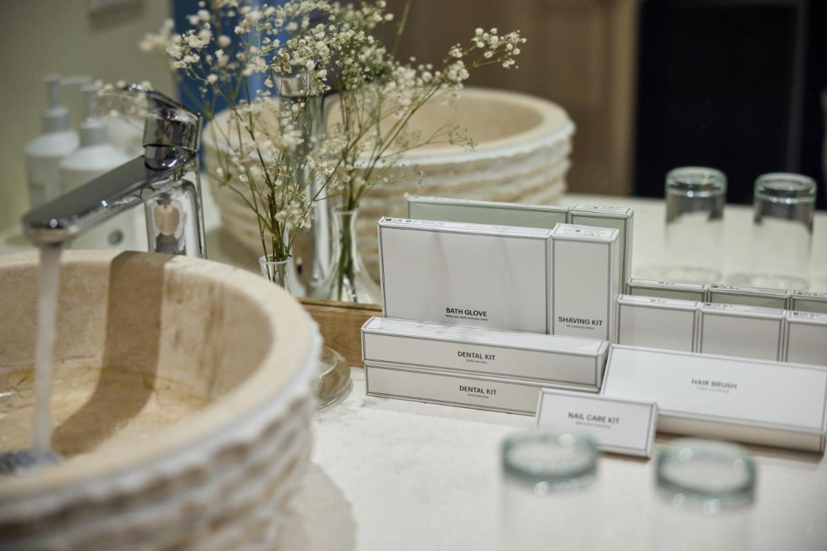 Imagen de la galería de Cala San Miguel Ibiza Resort, Adults only, Curio Collection by Hilton, en Puerto de San Miguel