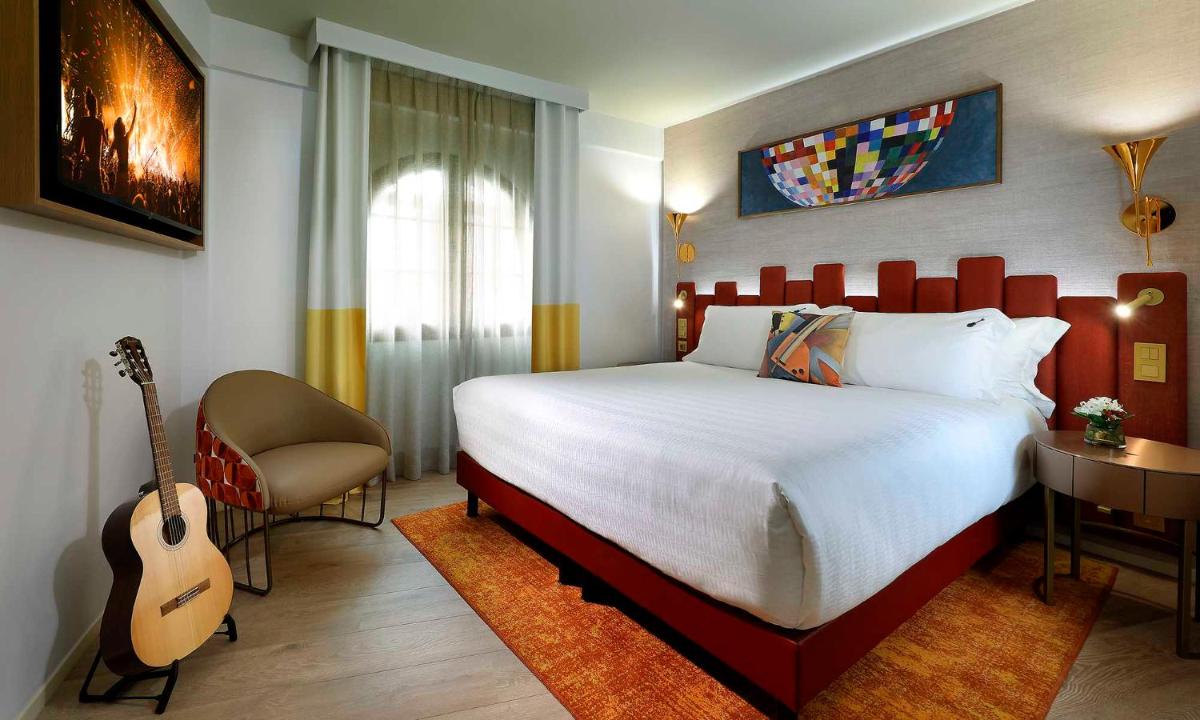 Cama o camas de una habitación en Hard Rock Hotel Marbella - Puerto Banús