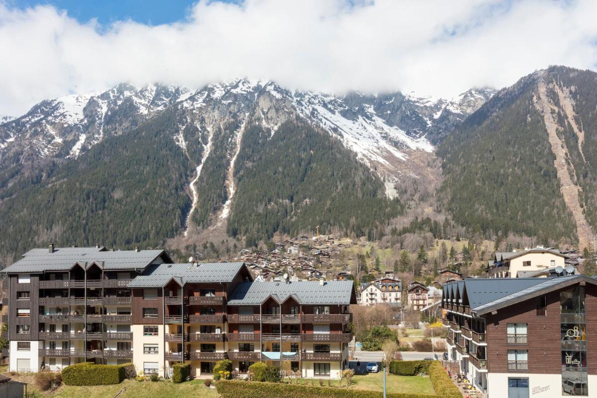 Vue générale sur la montagne ou vue sur la montagne depuis l'hôtel