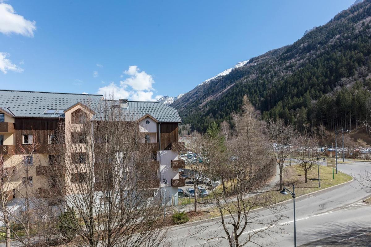 Vue générale sur la montagne ou vue sur la montagne depuis l'hôtel