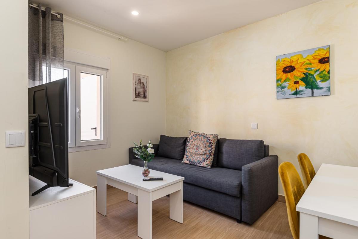 Apartamentos Jardines - Housity