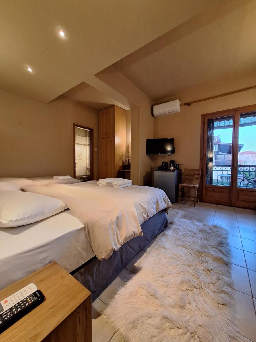 Skourgias Rooms - Housity