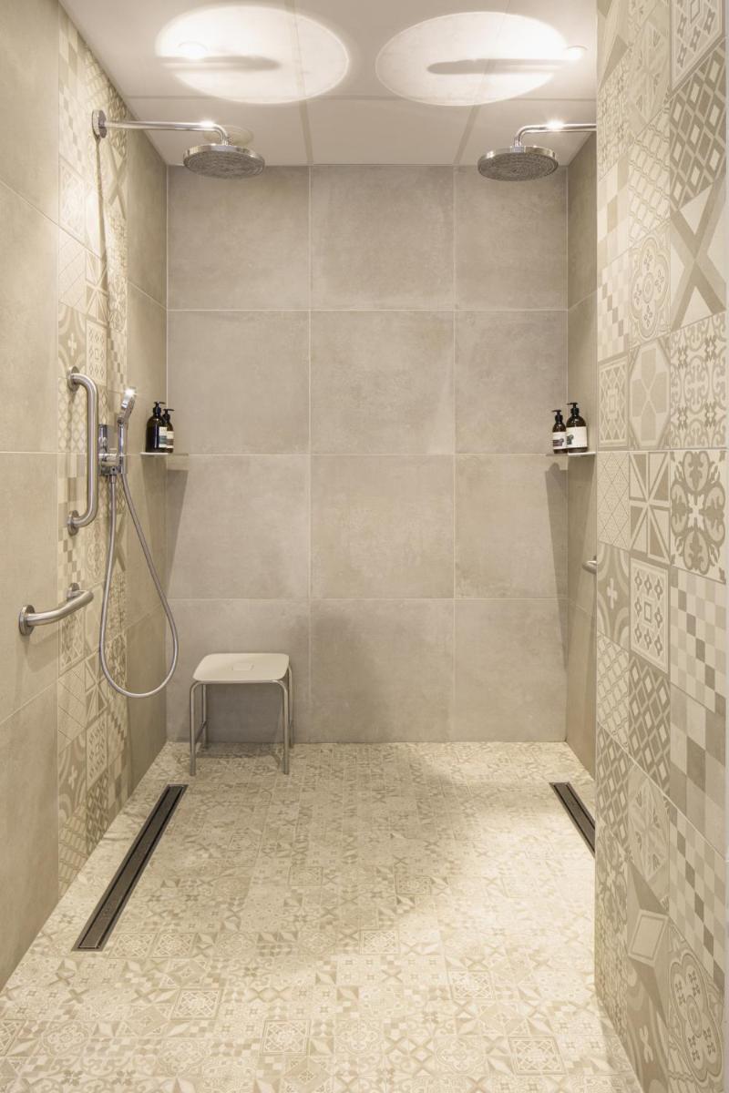 Salle de bains dans l'établissement Hôtel & Spa Villa Seren