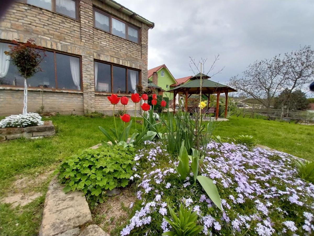 R&H apartmani - Housity