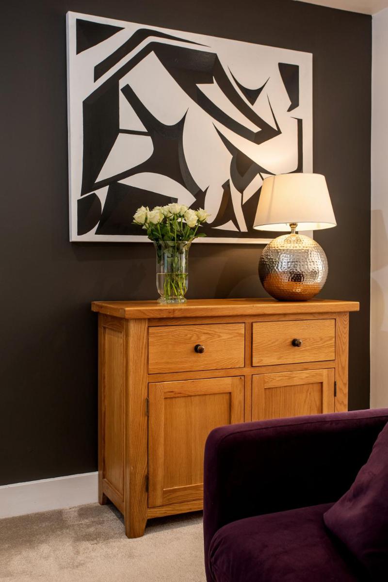 New Detached 3 Bed Luxe House on Exclusive Private Estate Close to Coast . Sleeps 6 - Housity