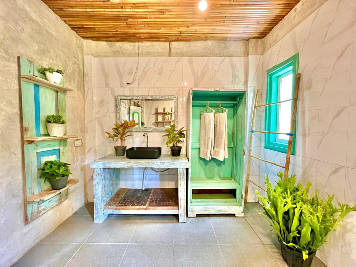 Pondok Is Oke Ricefild View Bungalow - Housity