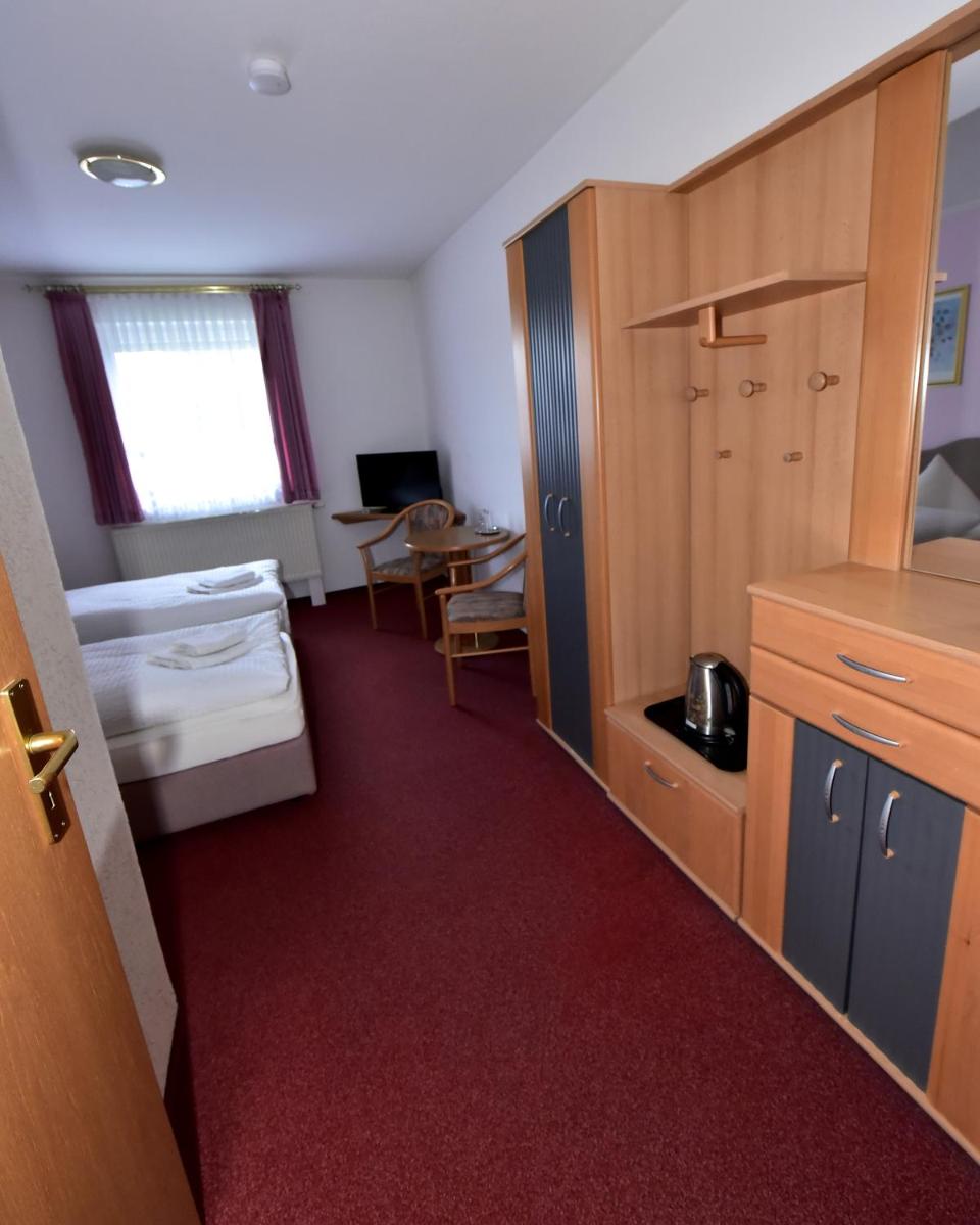 Pension Schwesinger - Housity