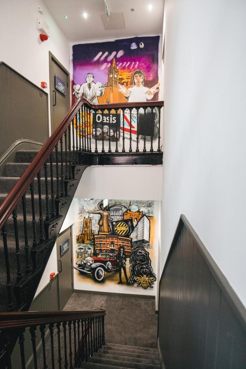 Black Lion Hotel - Housity