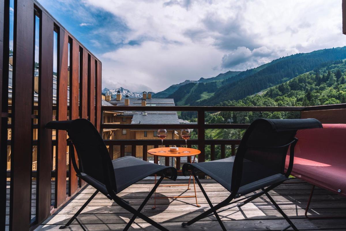 Vue générale sur la montagne ou vue sur la montagne depuis l'hôtel