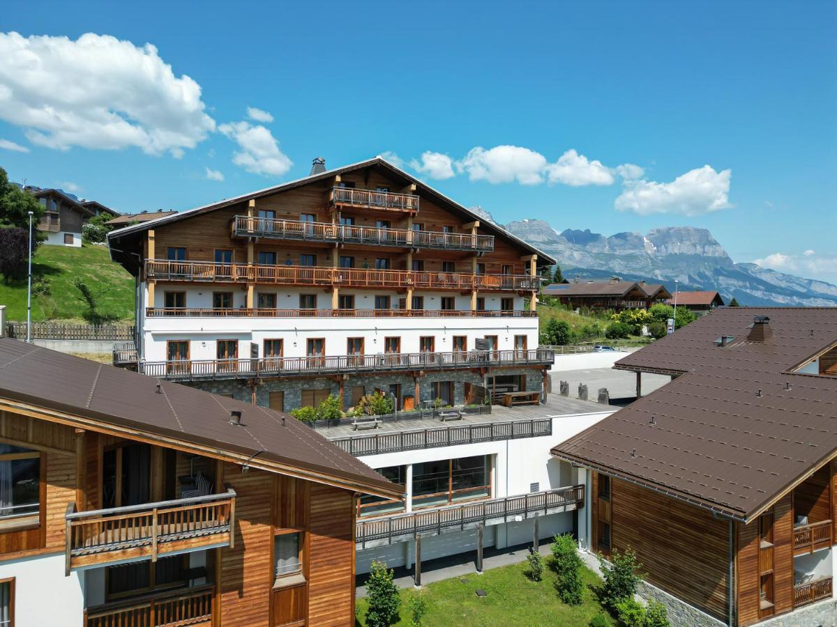 Vue générale sur la montagne ou vue sur la montagne depuis l'appart'hôtel