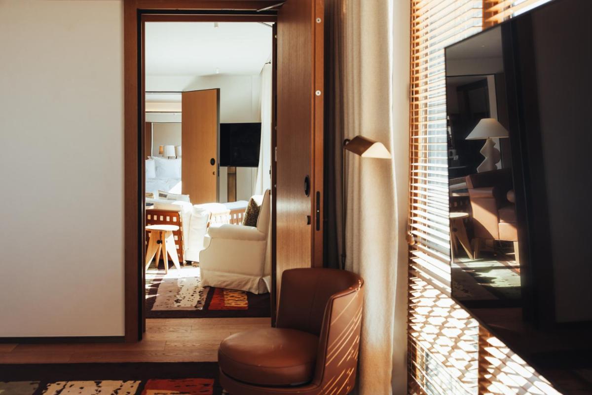 Coin salon dans l'établissement Hotel SAX Paris, LXR Hotels & Resorts