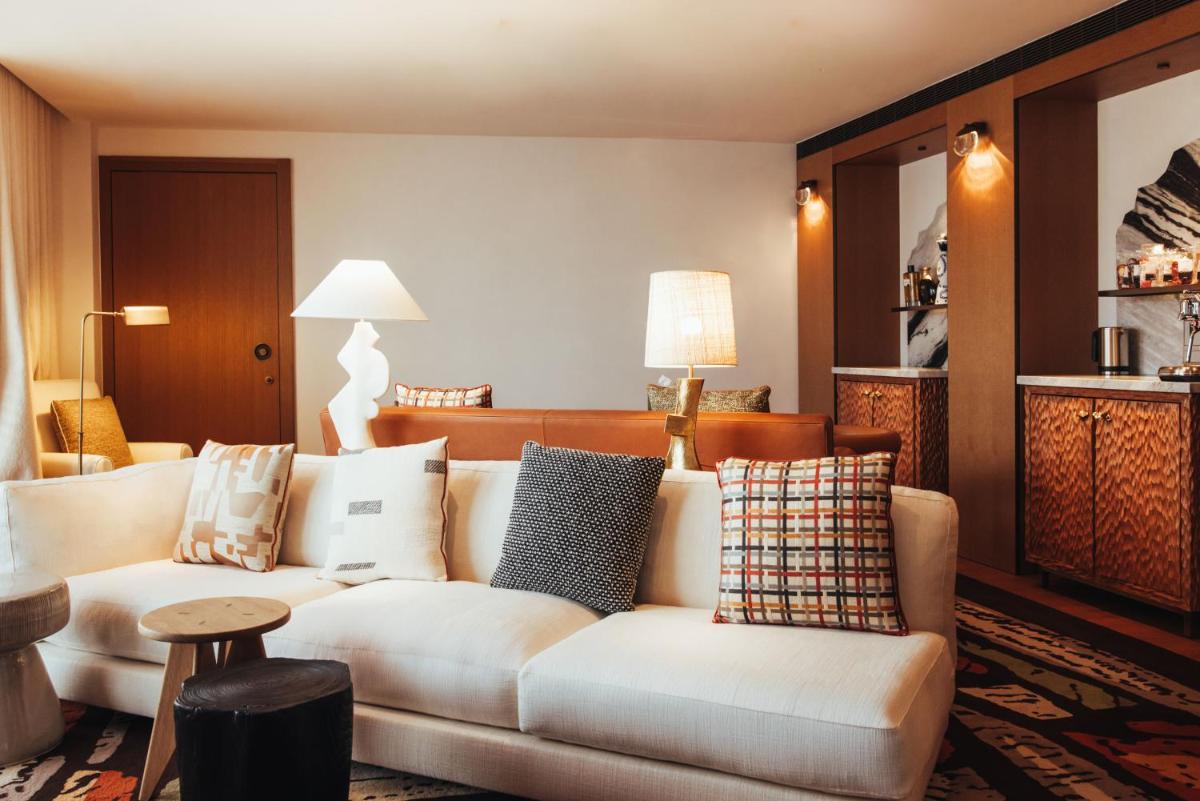 Coin salon dans l'établissement Hotel SAX Paris, LXR Hotels & Resorts