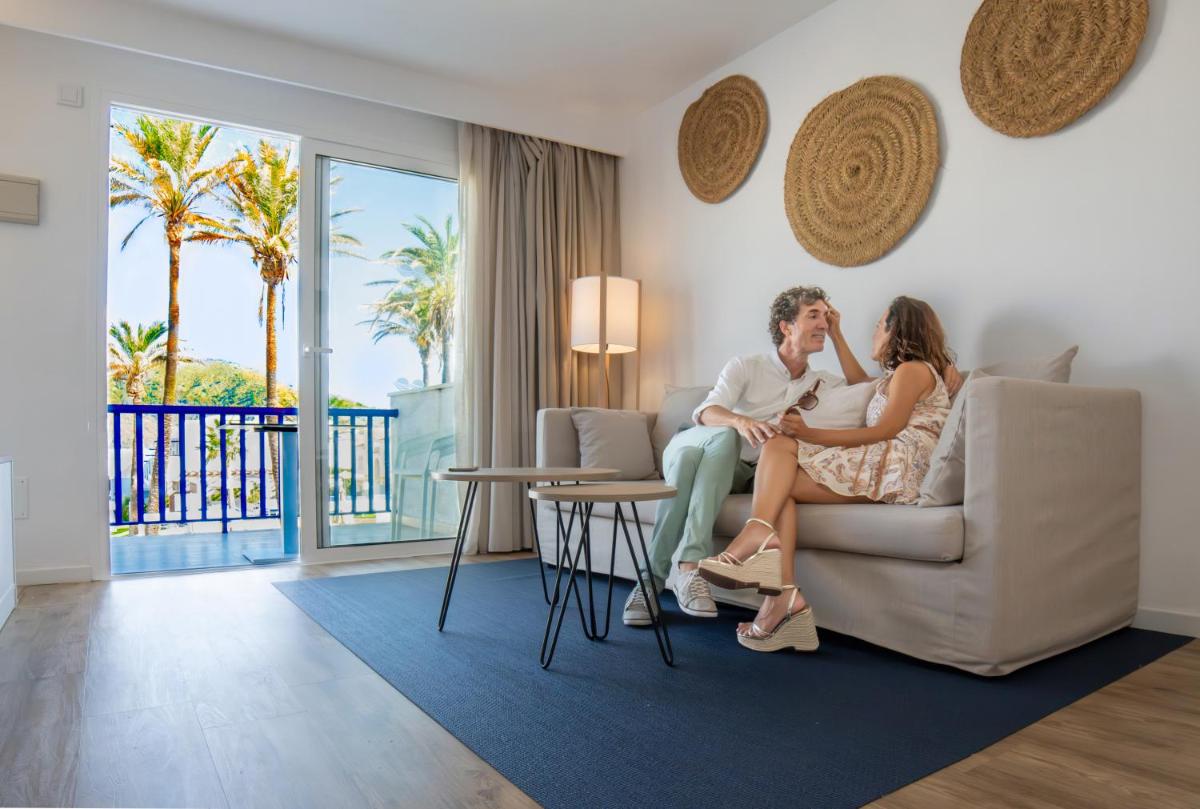 Zona de estar de Parque Nereida Suites Hotel