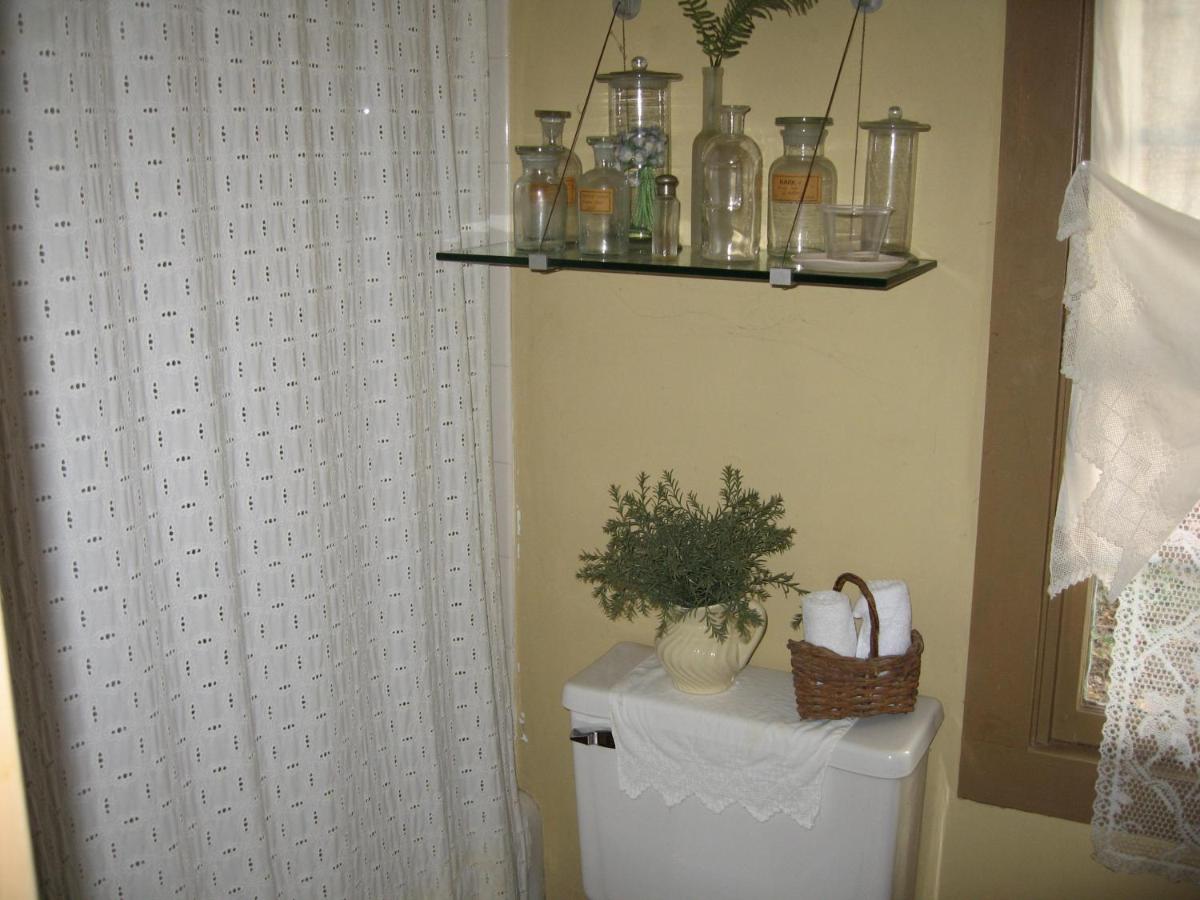 Private setting on country farm near Rhinebeck - Housity