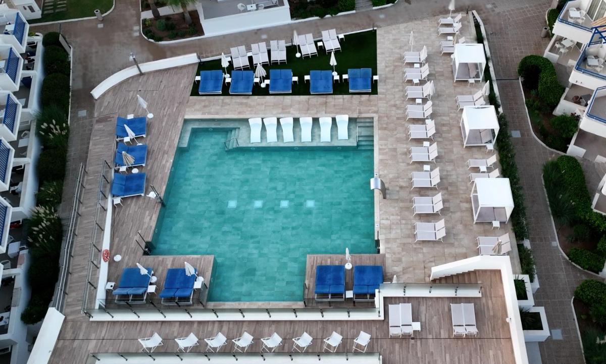 Piscina en o cerca de Parque Nereida Suites Hotel