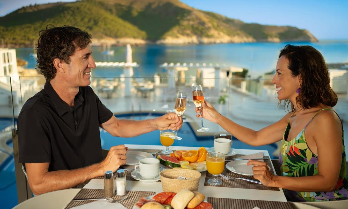 Bebidas en Parque Nereida Suites Hotel