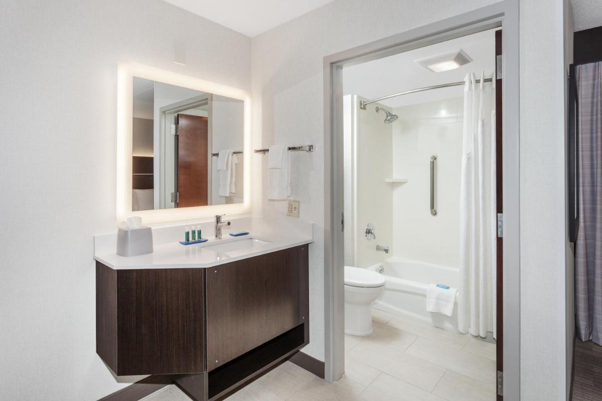 Holiday Inn Express South Portland, an IHG Hotel - Housity