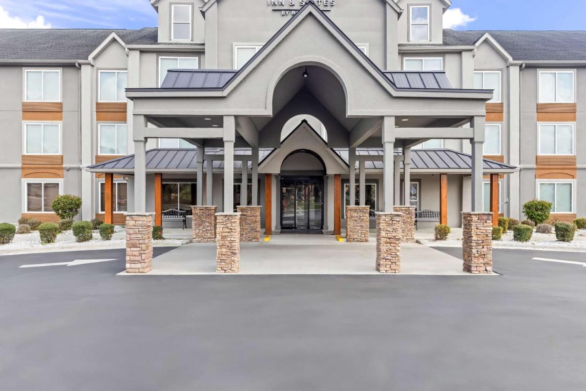 Country Inn & Suites by Radisson, Savannah I-95 North, GA - Housity