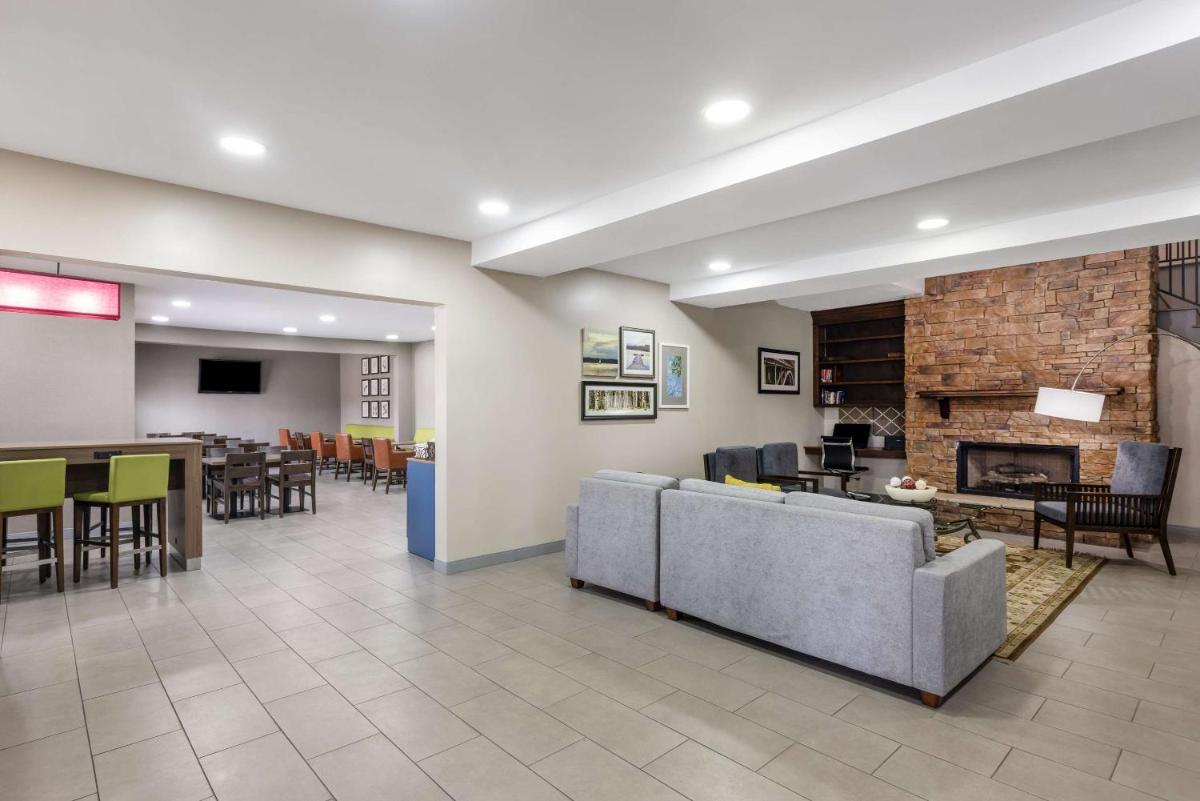 Country Inn & Suites by Radisson, Savannah I-95 North, GA - Housity
