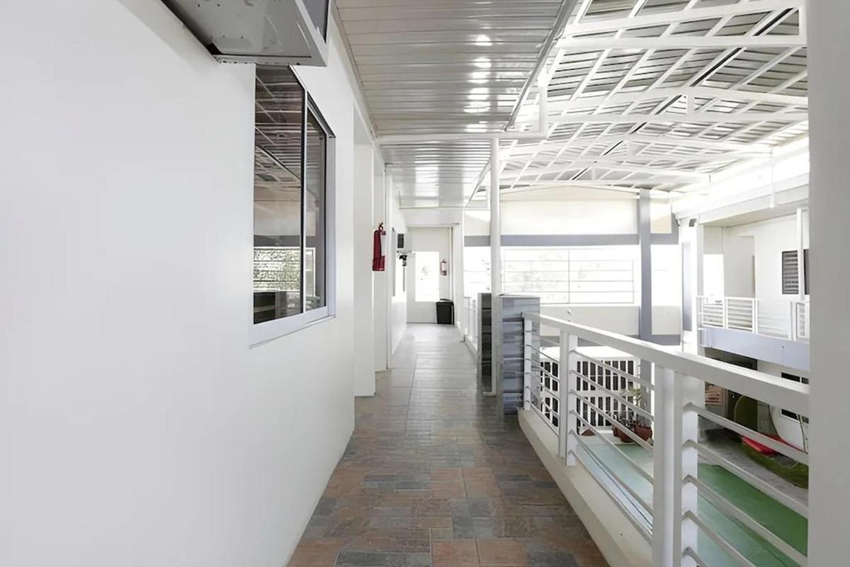 OYO 645 Ljenj Apartelle - Housity