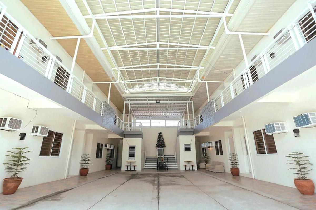 OYO 645 Ljenj Apartelle - Housity