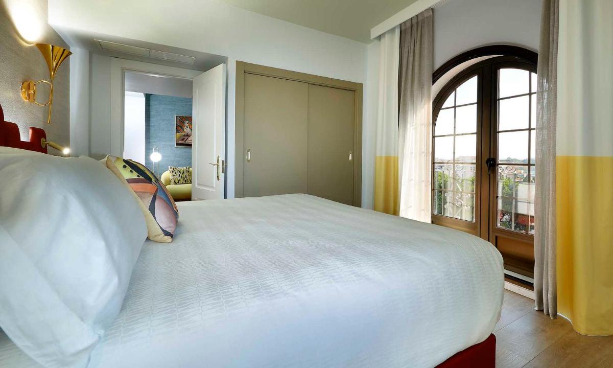 Cama o camas de una habitación en Hard Rock Hotel Marbella - Puerto Banús