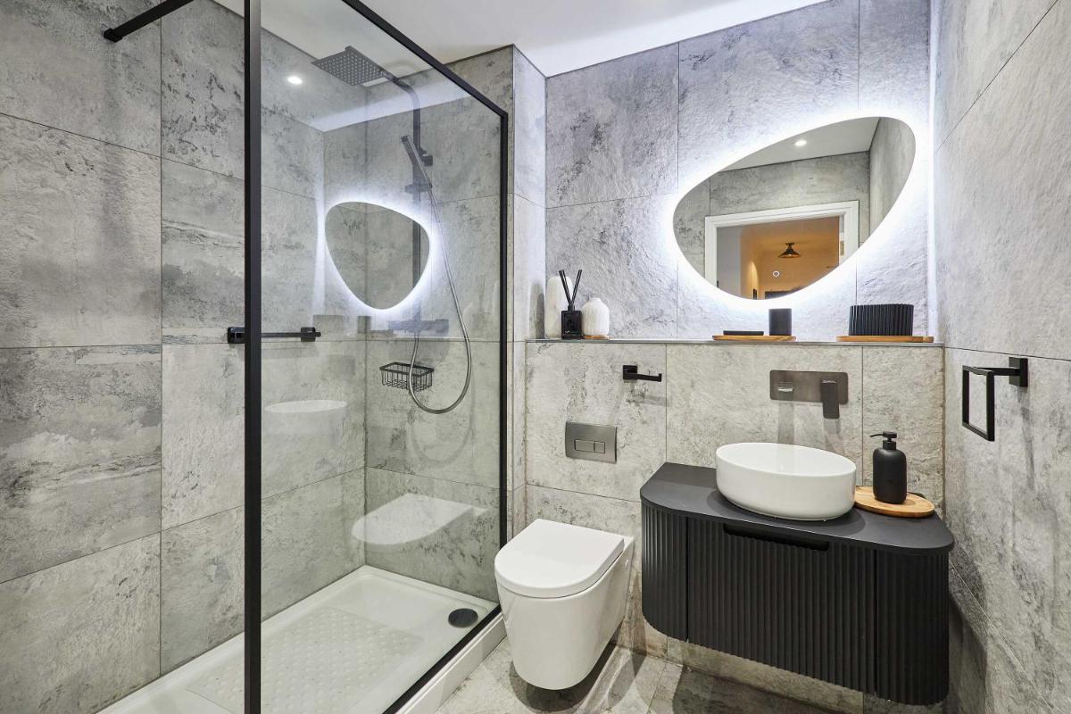Host & Stay - Freshwater View - Housity