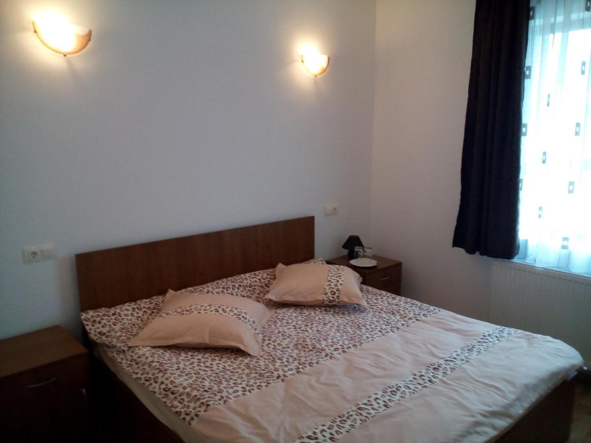 Casa Vanatorilor - Housity