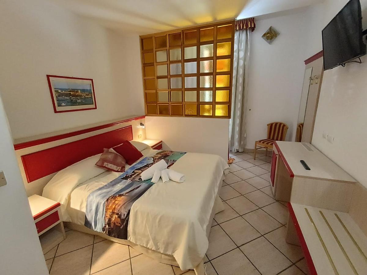 Eden Hotel - Housity