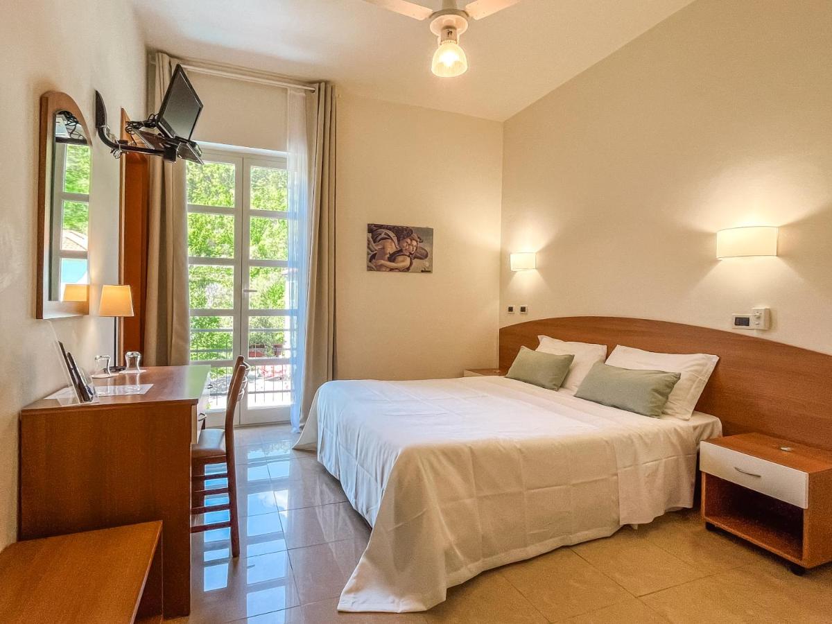 Hotel Ca' De Berna - Housity