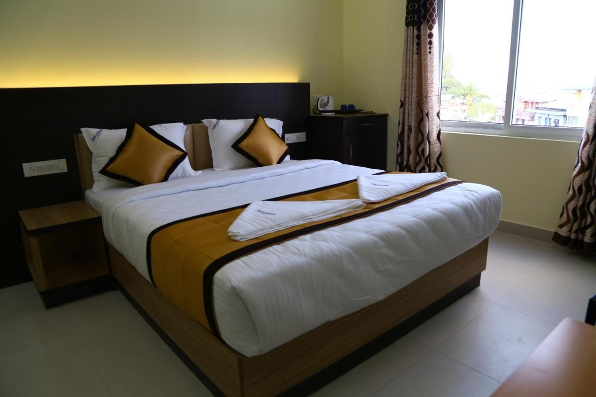 Hotel Landmark - Housity