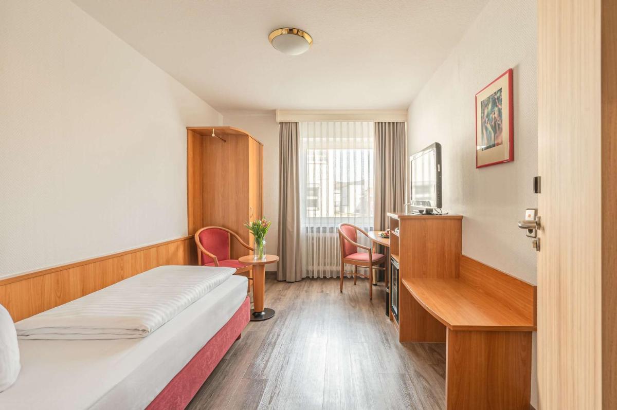 Best Western Queens Hotel Pforzheim-Niefern - Housity