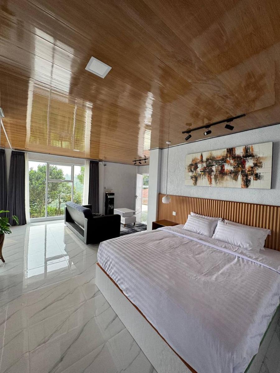 SunSet Lawu Kemuning, Villa, Full House 3 Bed, Free BBQ, Free Float Light Breakfast - Housity
