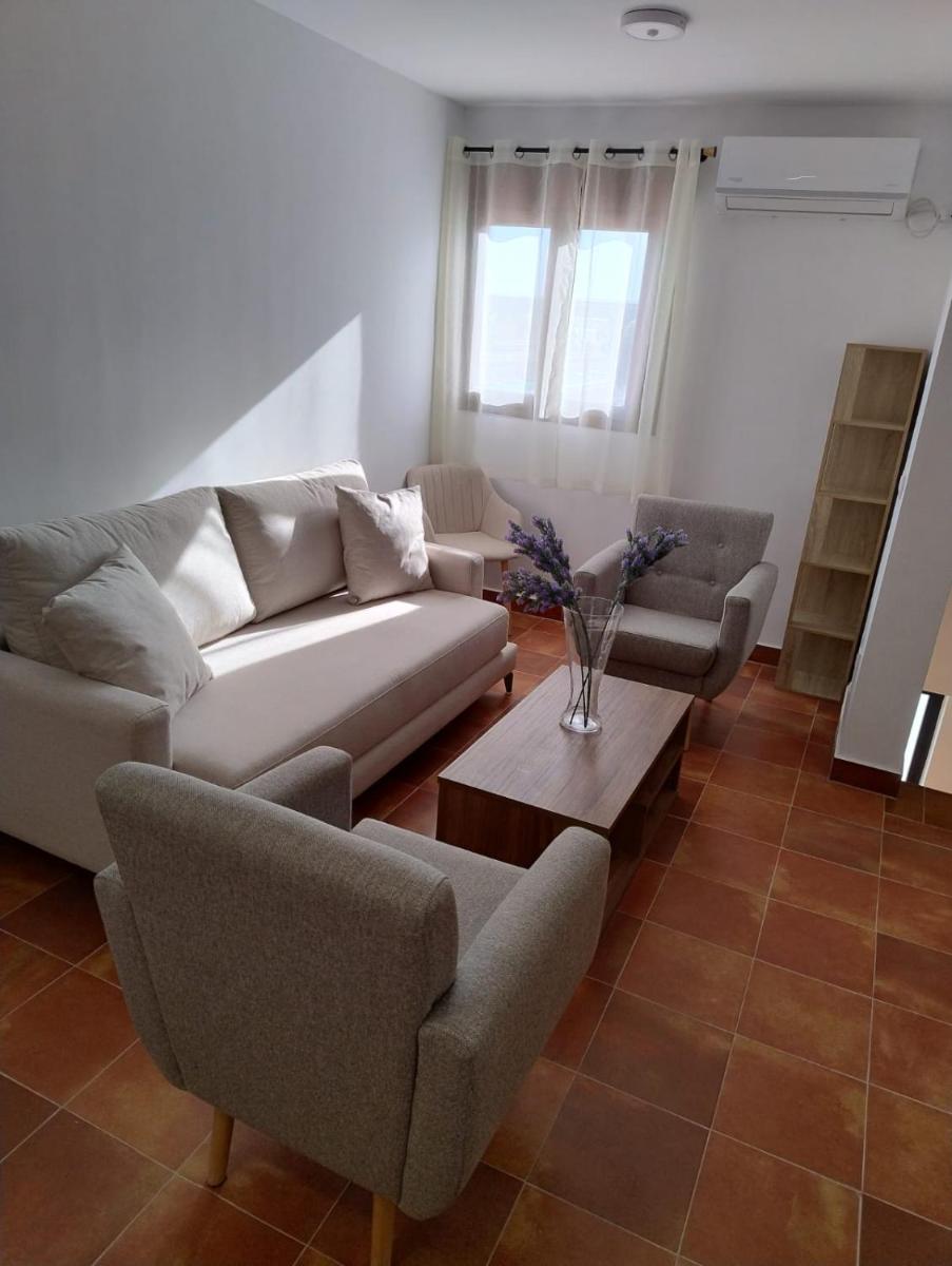Hostal LA SIERRA - Housity