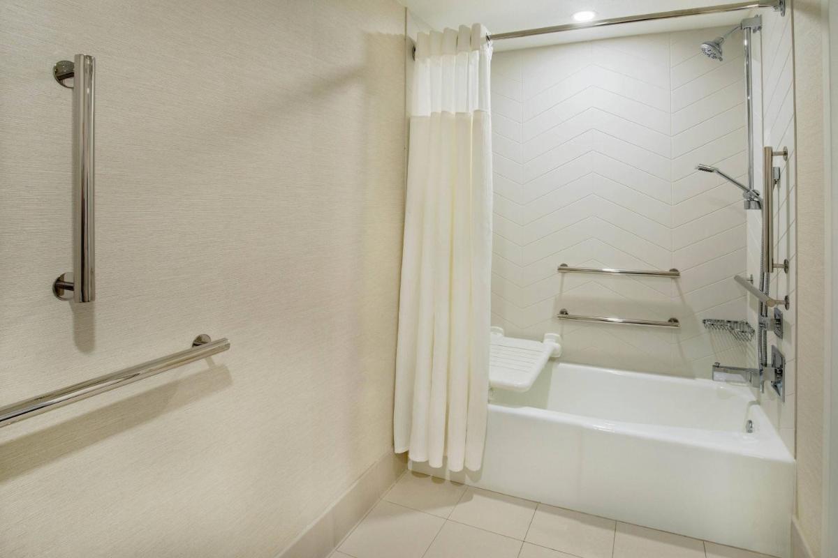 Fairfield Inn by Marriott Bangor - Housity