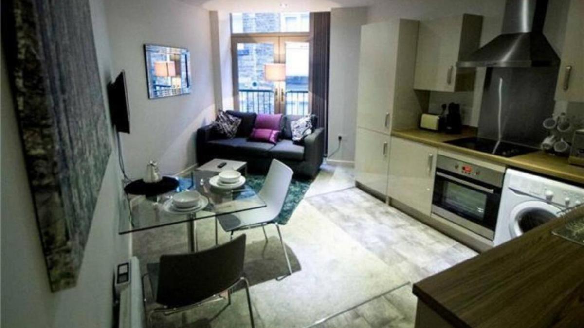 StayZo Modern Studio Apartment 1 in Bradford City - Housity
