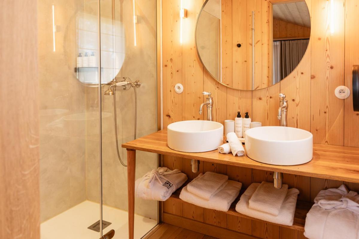 Salle de bains dans l'établissement Château Léognan, Domaine viticole - proche Bordeaux