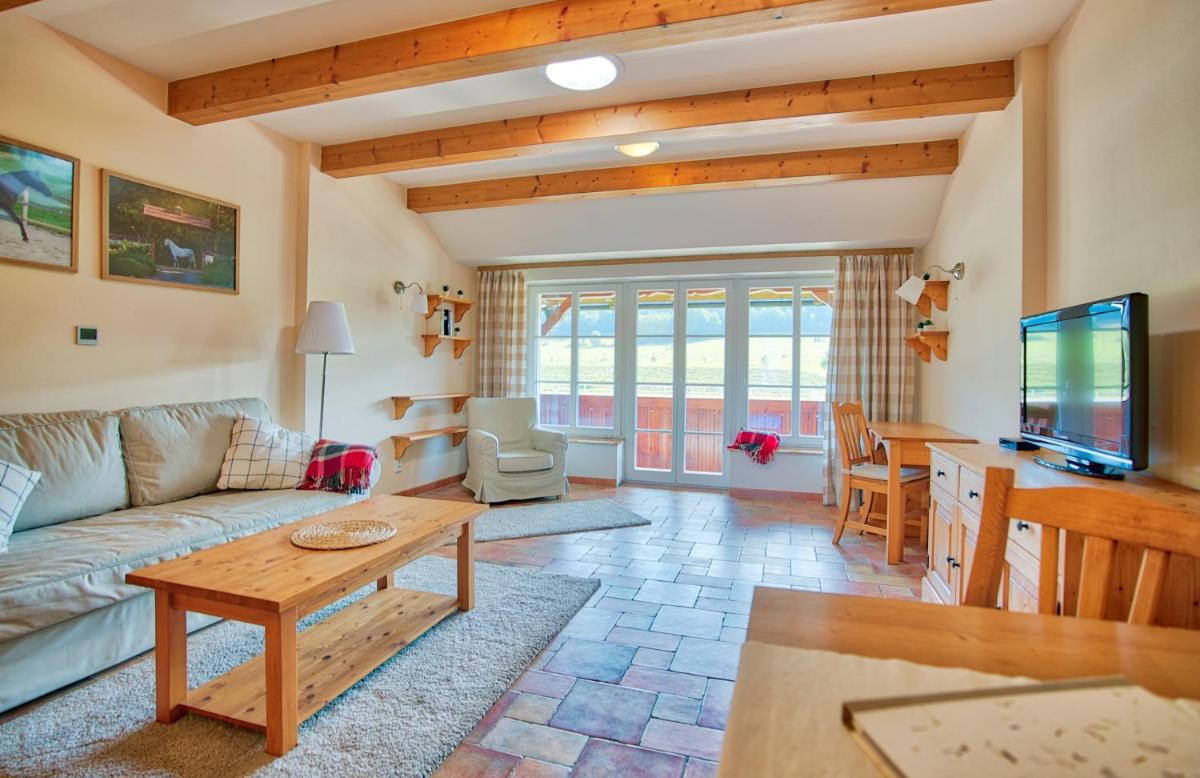 Apartmány nad stájemi - Jítravský Dvorec - Housity