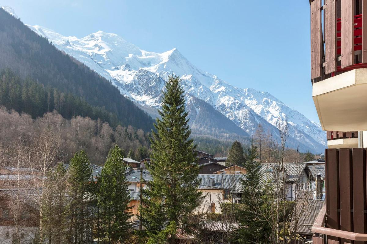 Vue générale sur la montagne ou vue sur la montagne depuis l'hôtel