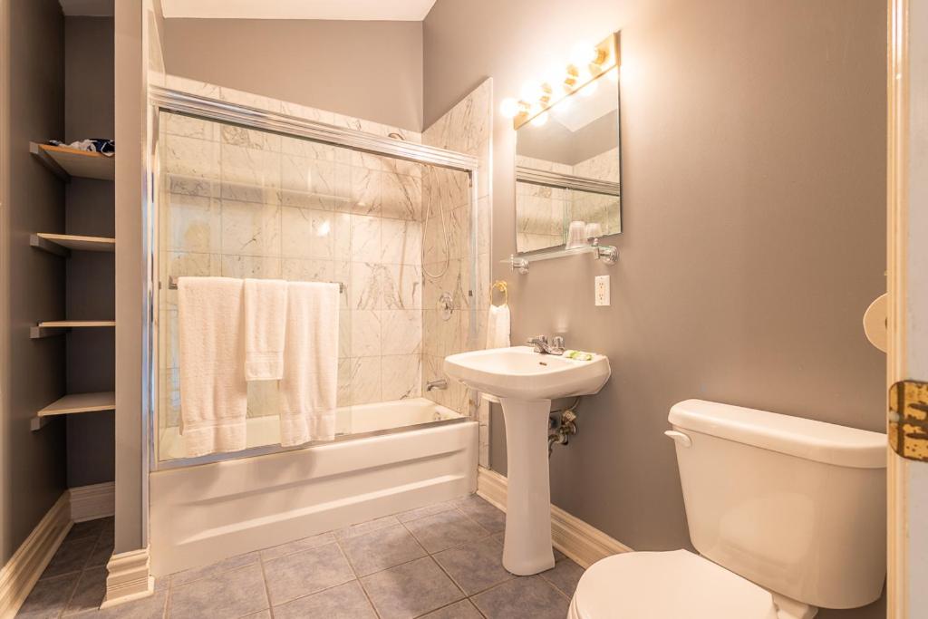 Chestnut Inn - Housity