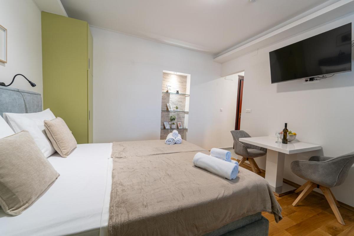 Marjan Nest - Hizvo