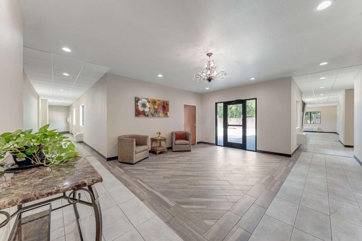 Americas Best Value Inn San Antonio Downtown Riverwalk - Housity