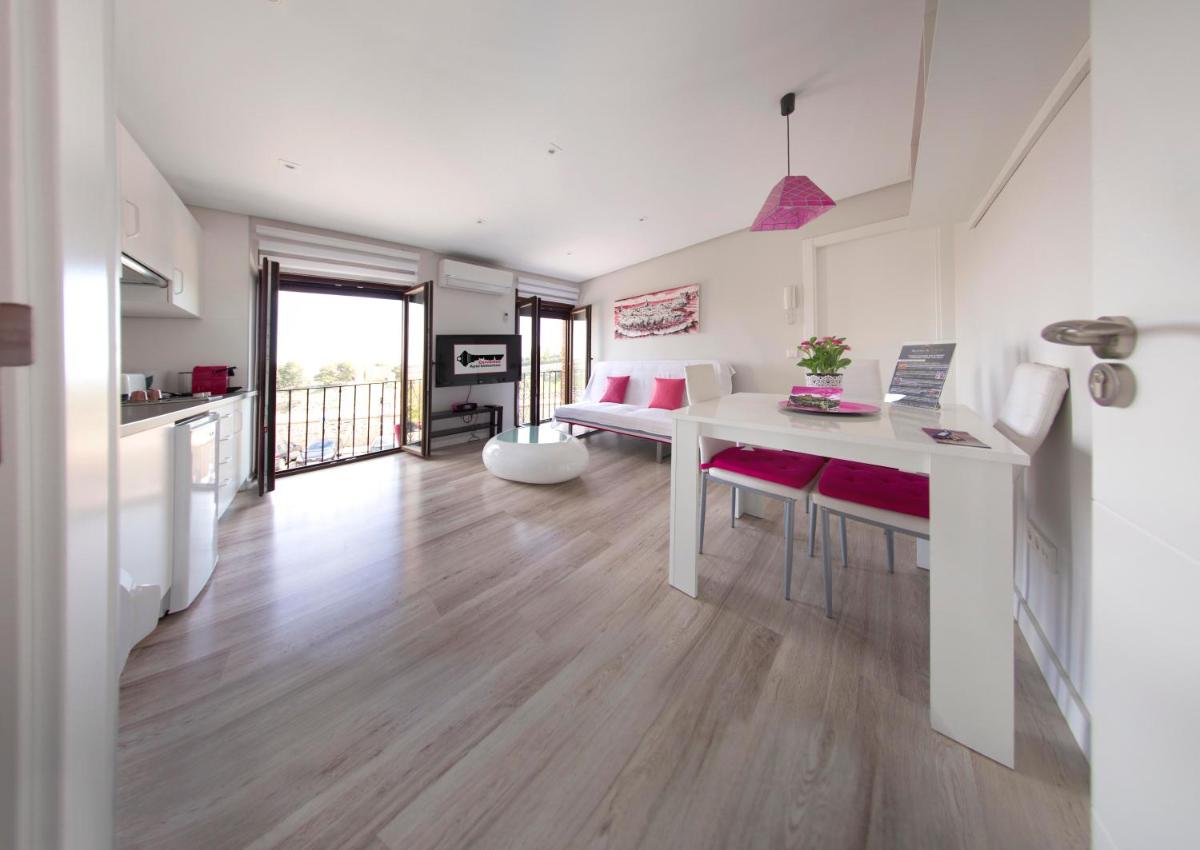 Cervantes Apartamentos - Housity