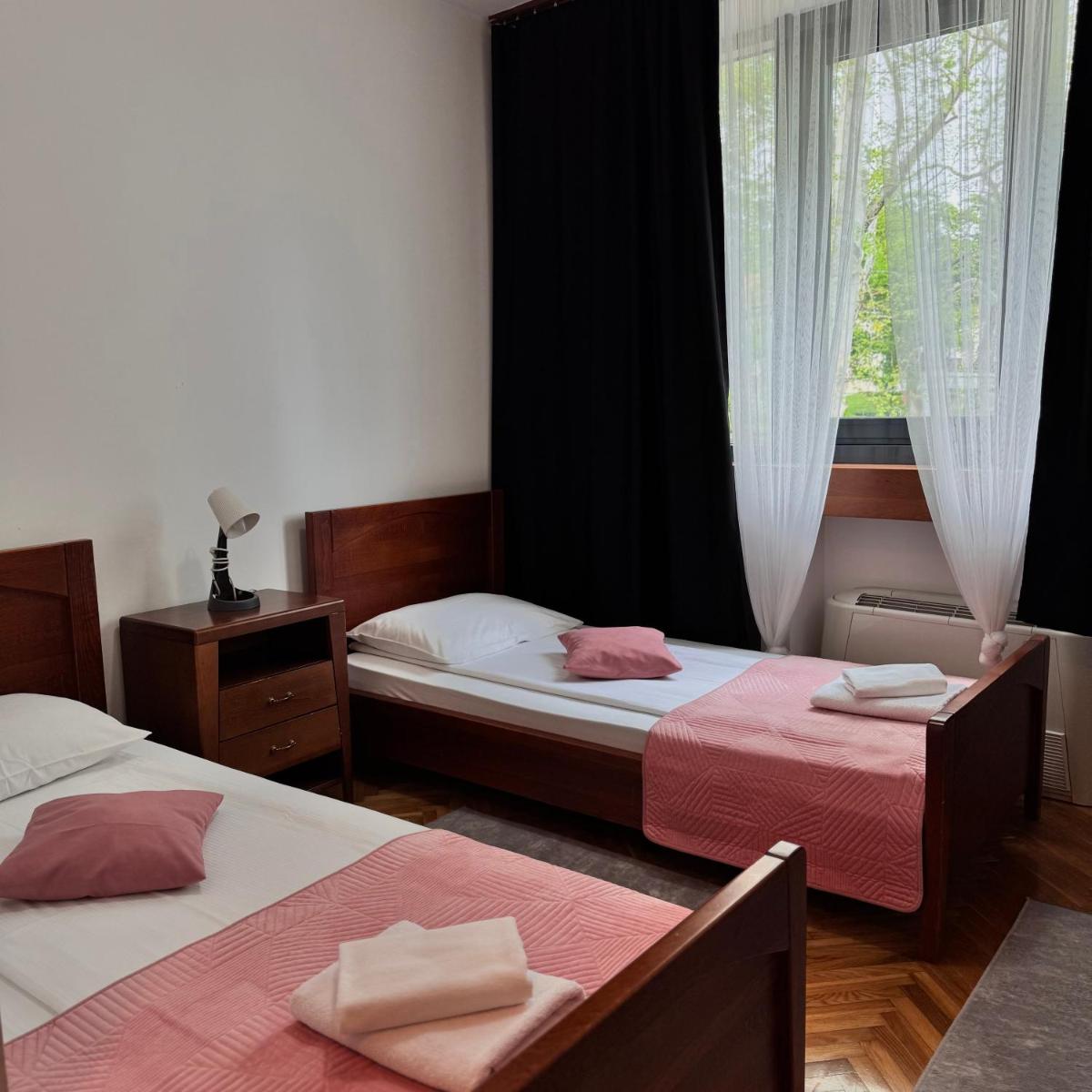Hotel Paviljon - Housity