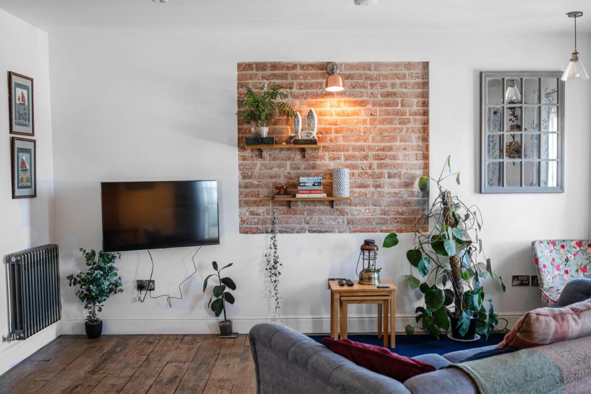 Bramley House Apartment - Housity