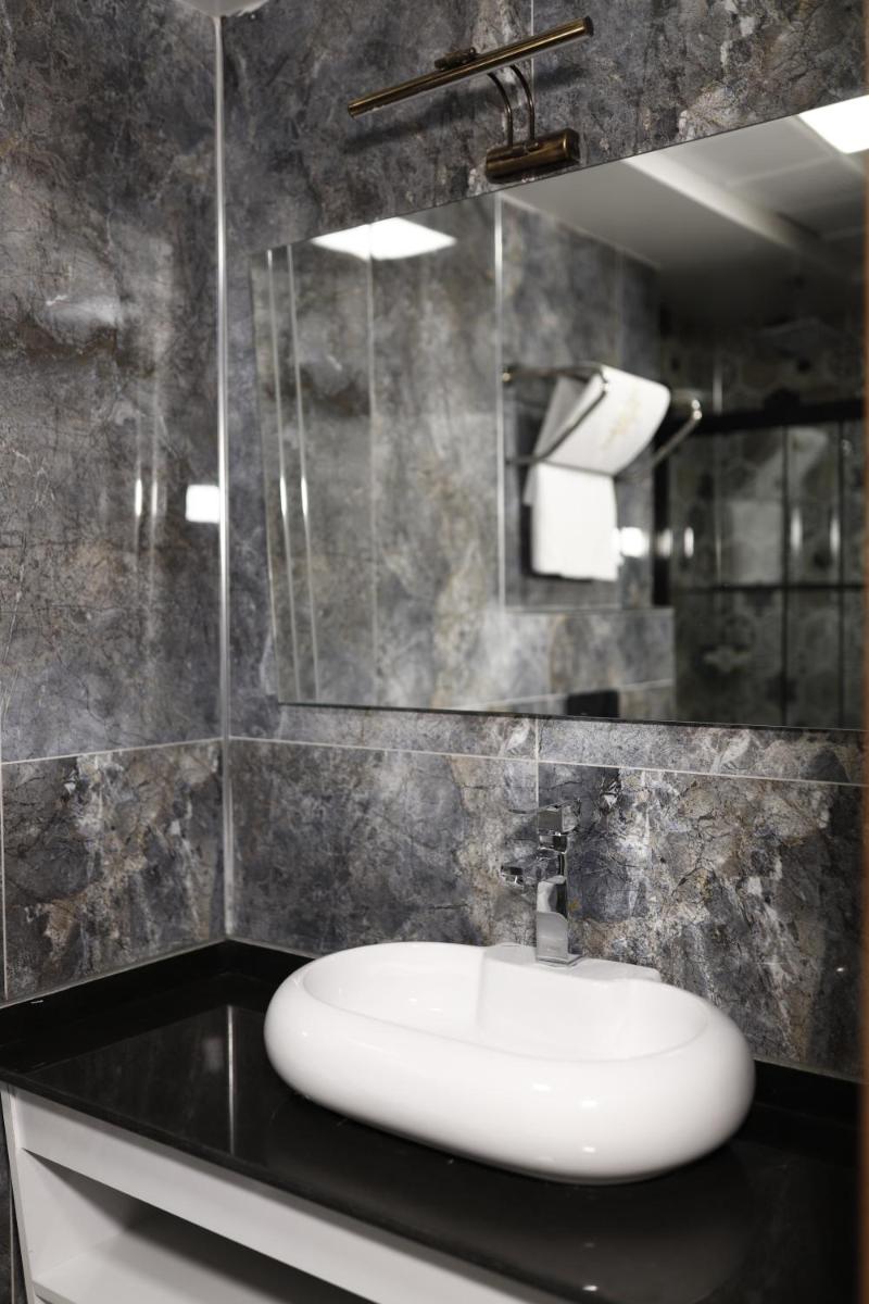 New Konak Hotel - Housity