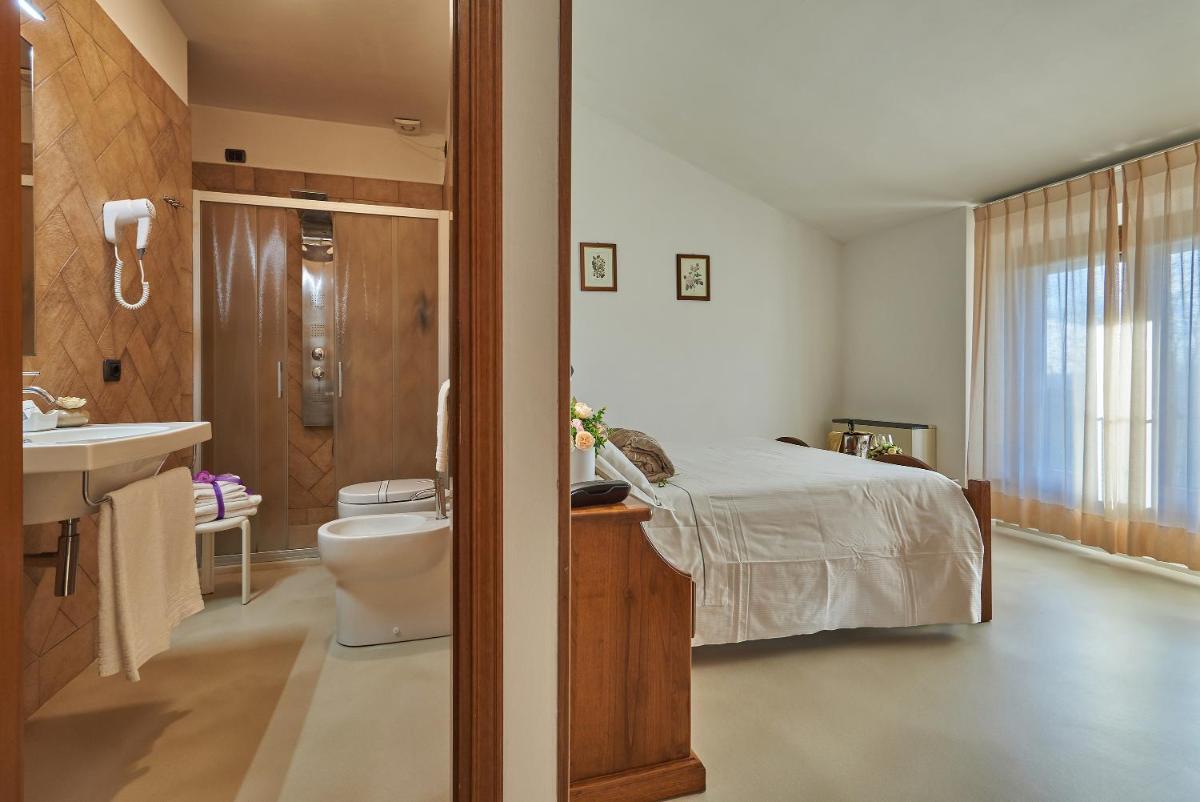 Casanova - Wellness Center La Grotta Etrusca - Housity